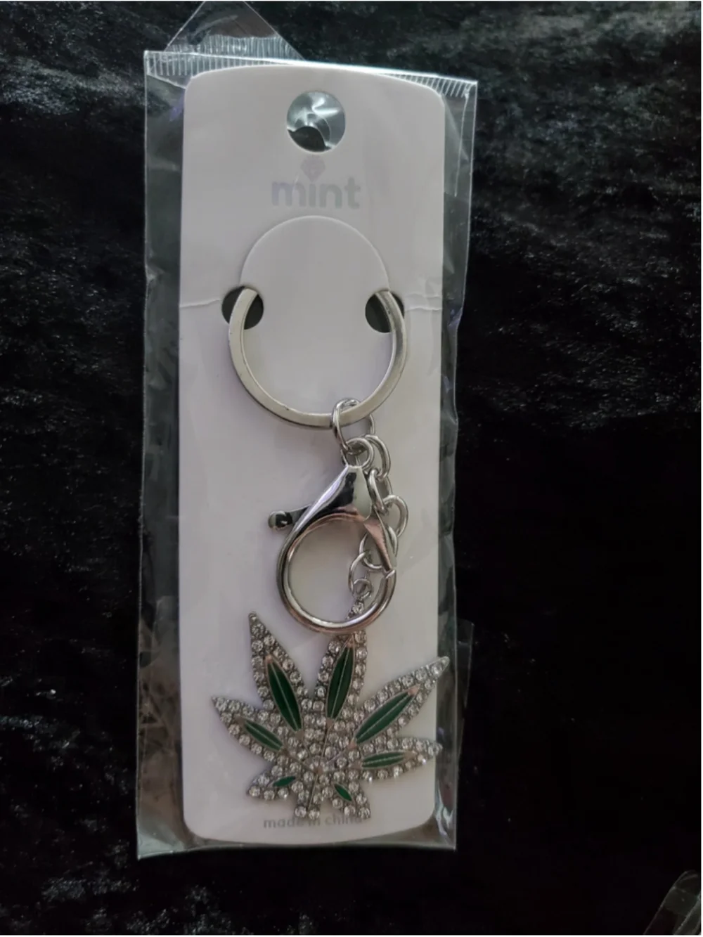 3 pair of Weed Leaf Unisex Multi-color Socks & 2 Weed Keychains Set. Crazzzyy🤪